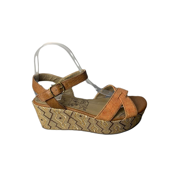 Jellypop Womens Size 8 Wedge Sandals With Cross-Strap Design & Adjustable Buckle - Picture 5 of 8